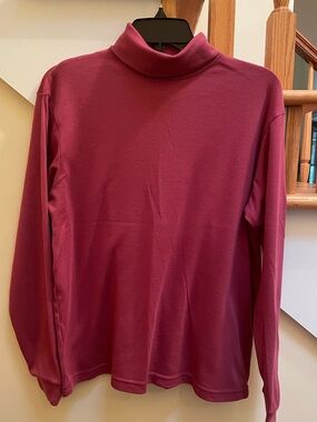 L L Bean turtleneck Long-Sleeve shirt  - Wine